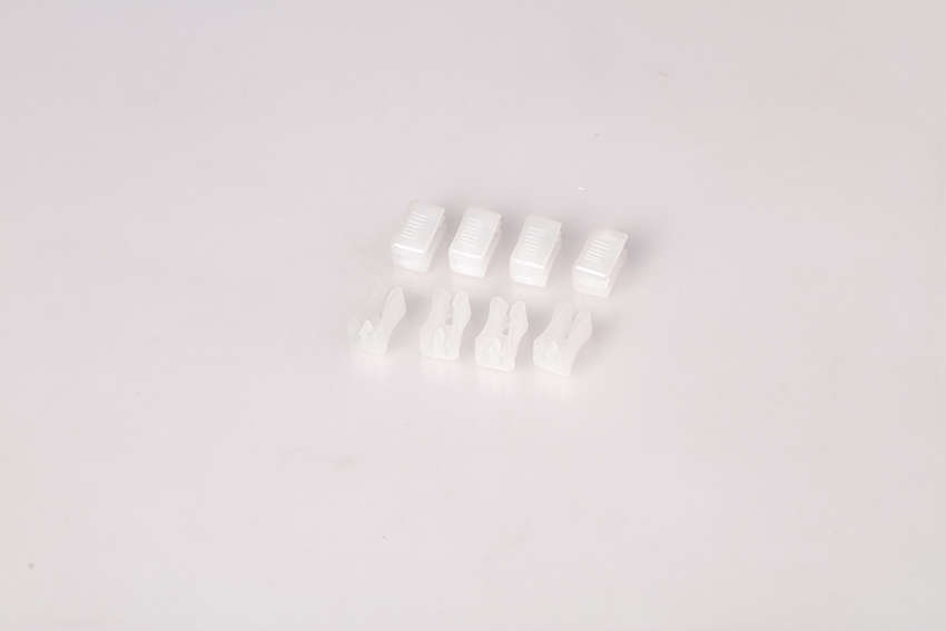 拉鏈頭（tóu）